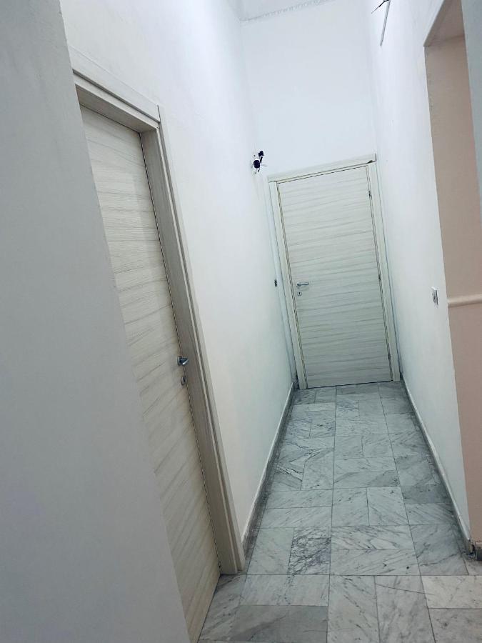Dama Hostelbb Naples Exterior photo