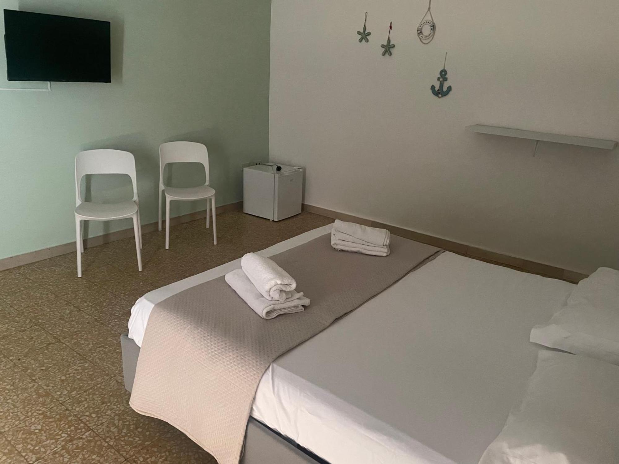Dama Hostelbb Naples Exterior photo