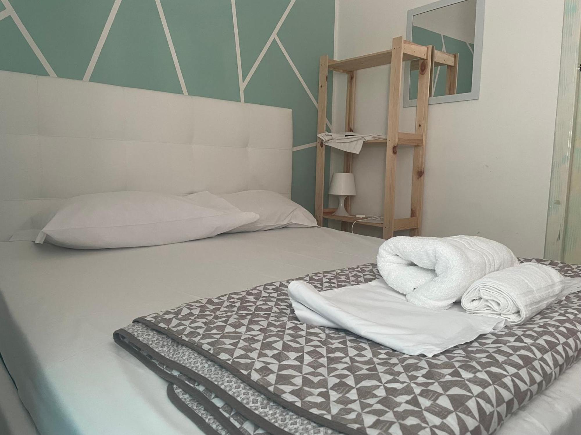 Dama Hostelbb Naples Exterior photo